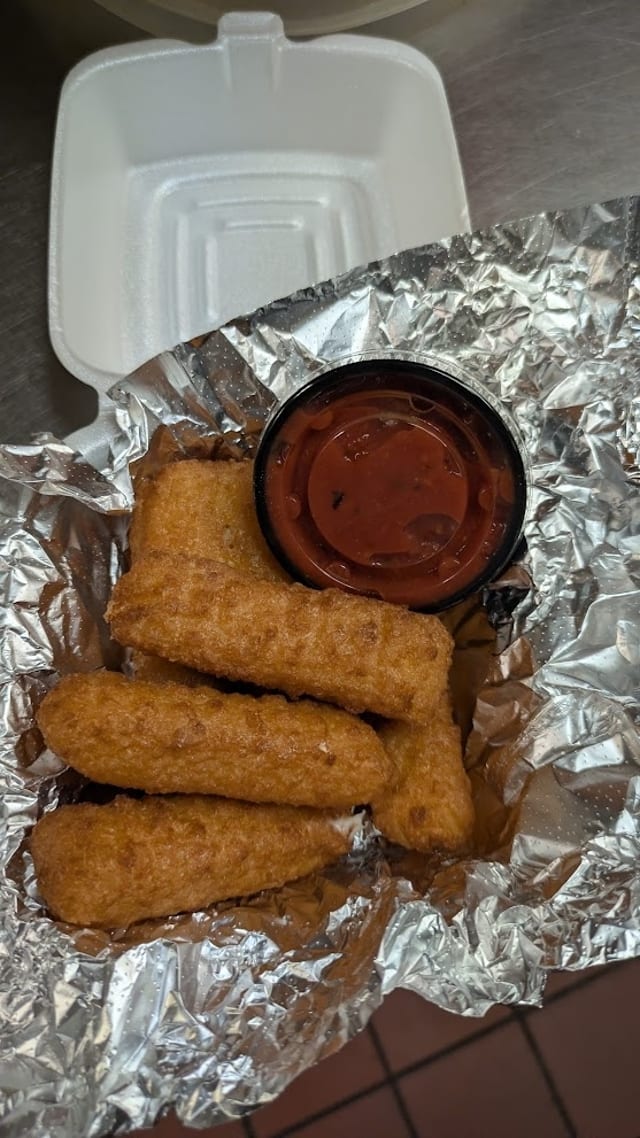 Mozzarella Sticks (6).