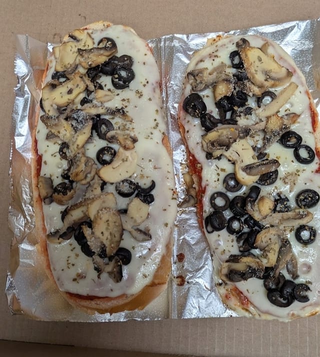Pizza Sub Regular.